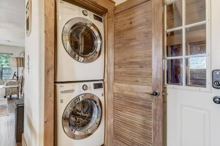 Cabin~Views~Heart Of Town~W&D~Fireplace~Kitchen وودلاند بارك المظهر الخارجي الصورة